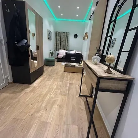 Confortable Très Proche Du Centre De Appartement *